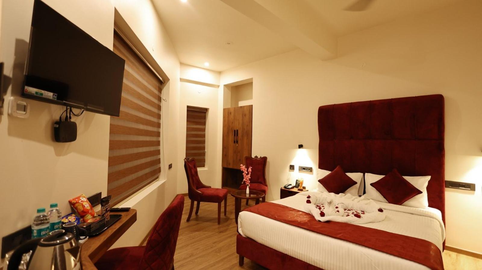 Hotel Elpaso Salem Buitenkant foto
